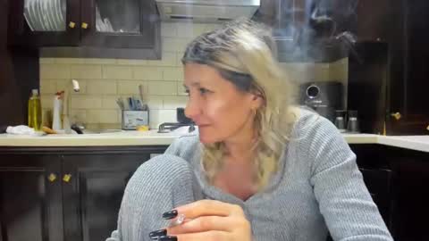 Heyheygrey online show from January 8, 9:44 pm
