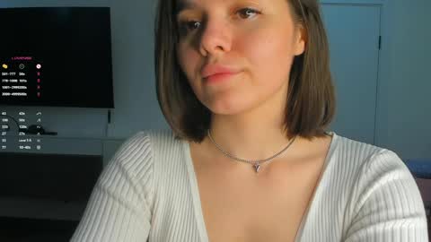 Laura online show from April 15, 8:09 pm