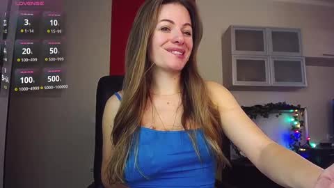 Snapshot of hi_bye_ chatting on February 24, 8:36 am Lina online show from February 24, 8:36 am