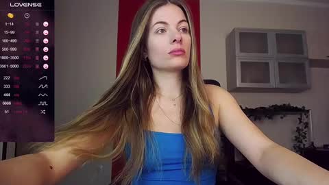 Snapshot of hi_bye_ chatting on February 12, 8:38 am Lina online show from February 12, 8:38 am