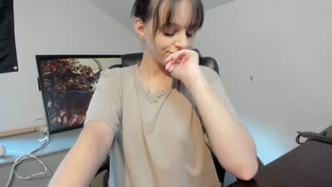 Snapshot of hi_cut_cutie chatting on September 11, 1:55 pm Paige online show from September 11, 1:55 pm