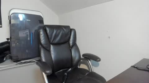 Snapshot of hi_cut_cutie chatting on September 25, 1:43 pm Paige online show from September 25, 1:43 pm