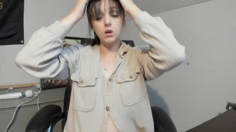 Snapshot of hi_cut_cutie chatting on September 14, 1:25 am Paige online show from September 14, 1:25 am