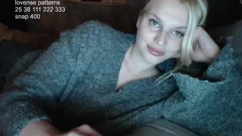 Ana online show from July 28, 8:52 pm
