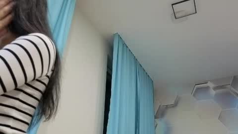 HIHIKA online show from April 21, 6:26 pm