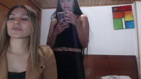 hilaril18 online show from January 31, 2:04 am