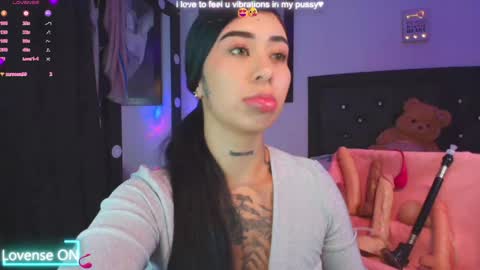 Snapshot of hilary_jones_22 chatting on January 21, 11:13 pm LUNA new account  FOLLOW ME online show from January 21, 11:13 pm
