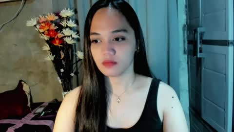 hilarymolly online show from July 27, 11:18 am