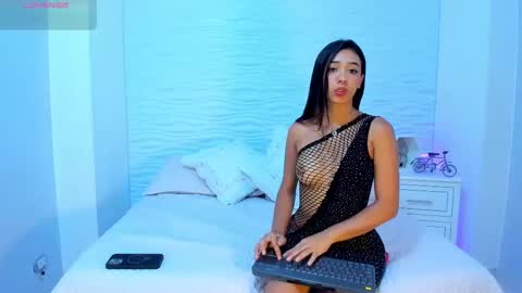 H I L E Y   online show from March 9, 2:10 pm