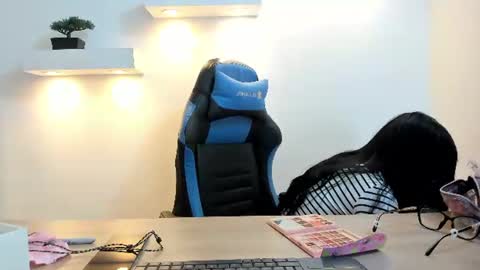 hinaa_xxx online show from July 21, 3:29 am