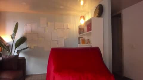 Hinnata online show from September 18, 3:32 pm