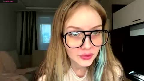 Leya Day Mary Night   PvT Open online show from June 25, 4:41 pm