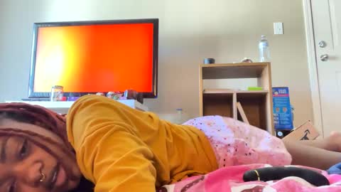 angelbabi online show from December 11, 8:07 pm