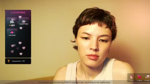  Vivi  online show from July 14, 2:05 am