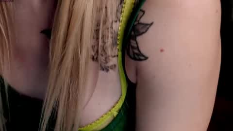 Holly online show from October 23, 6:58 pm