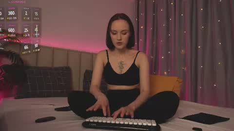 julia online show from July 28, 3:48 am