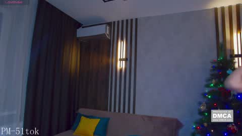 My social media links subscribe to support me  online show from December 29, 7:53 pm