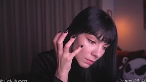 Holly Linder online show from January 17, 2:19 am