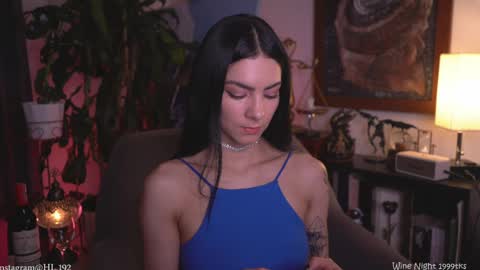 Holly Linder online show from April 11, 2:17 am