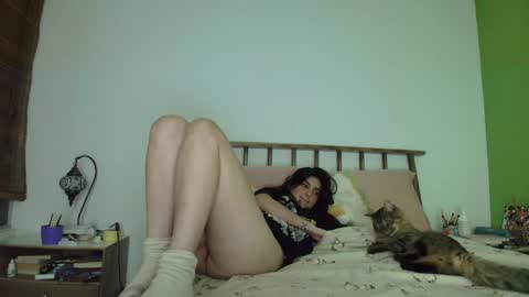 hollyshit_ online show from April 7, 12:34 am