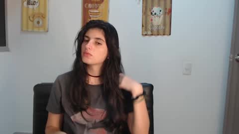 hollyshit_ online show from February 20, 12:30 am