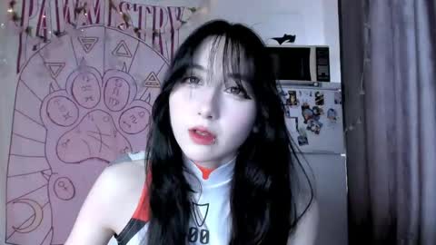 Ho Lee Sheet online show from April 5, 3:22 pm