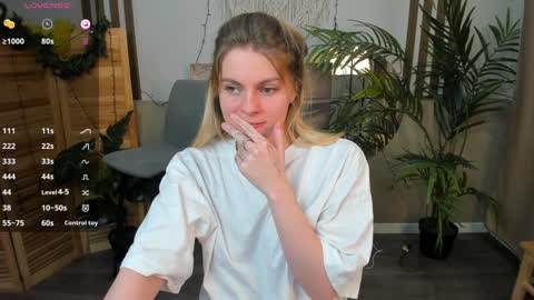 Snapshot of holy_alexa chatting on January 4, 1:10 pm Alexa online show from January 4, 1:10 pm