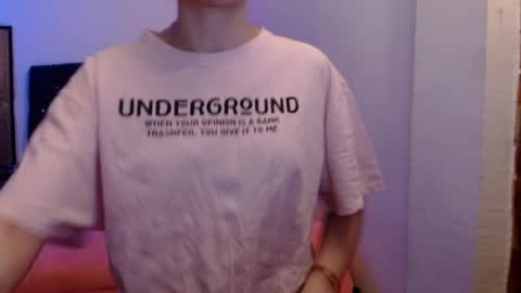 Juli online show from April 20, 4:04 am