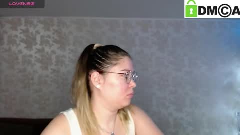 Snapshot of holy_michela chatting on January 10, 6:09 am Welcome guys Pleasure to see you all here My name is MichaelaTip menu is active Private is open online show from January 10, 6:09 am