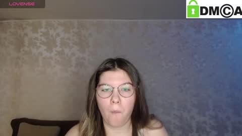 Snapshot of holy_michela chatting on December 4, 4:10 am Welcome guys Pleasure to see you all here My name is MichaelaTip menu is active Private is open online show from December 4, 4:10 am