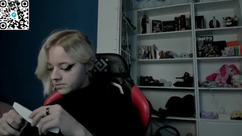 holy_mistresss online show from January 11, 10:20 am