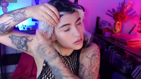   online show from May 29, 11:36 pm
