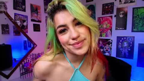 Snapshot of holyeva chatting on February 9, 3:01 pm   online show from February 9, 3:01 pm