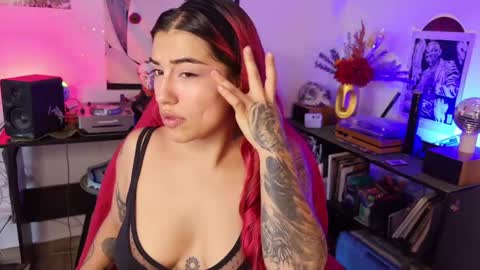   online show from May 18, 10:16 pm