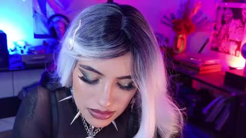   online show from May 23, 1:04 am