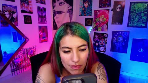 Snapshot of holyeva chatting on January 31, 10:10 pm   online show from January 31, 10:10 pm