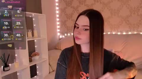 Mia online show from June 24, 3:49 am