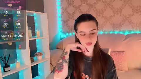 Mia online show from June 13, 4:21 am