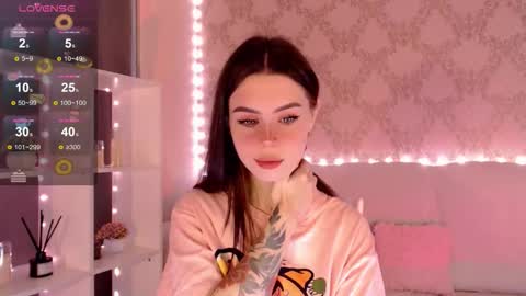 Mia online show from September 15, 4:10 am