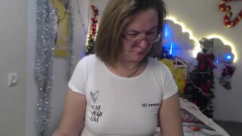 holymilfa online show from December 29, 7:28 am