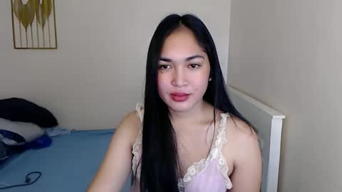 holymolly17 online show from October 3, 11:54 pm