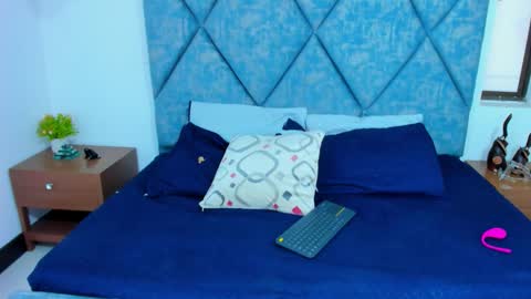 honey_anny_ online show from October 11, 9:06 pm