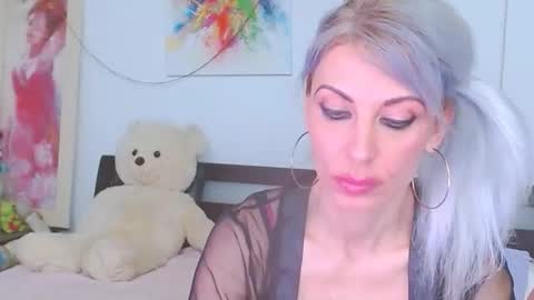 honey_lara online show from March 13, 4:25 am