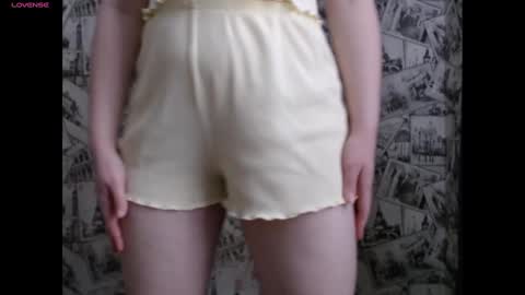 Lina online show from January 18, 9:02 am