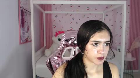 Snapshot of honey_torres_sub chatting on December 23, 1:35 pm HONEY online show from December 23, 1:35 pm