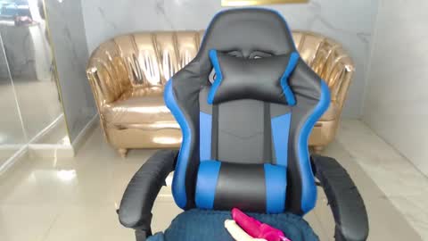 Snapshot of honey_torres_sub chatting on March 10, 1:00 pm HONEY online show from March 10, 1:00 pm