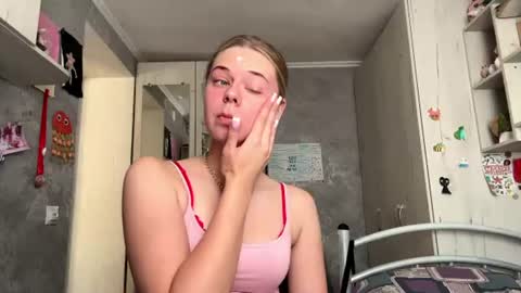 Klara online show from July 12, 12:50 pm