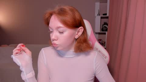 Snapshot of honeyautumn chatting on February 26, 12:30 am honeyautumn online show from February 26, 12:30 am