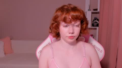 Snapshot of honeyautumn chatting on January 13, 11:49 pm honeyautumn online show from January 13, 11:49 pm