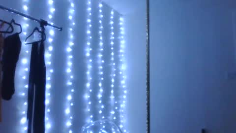 honeybaby_rosegold7 online show from March 2, 10:05 am